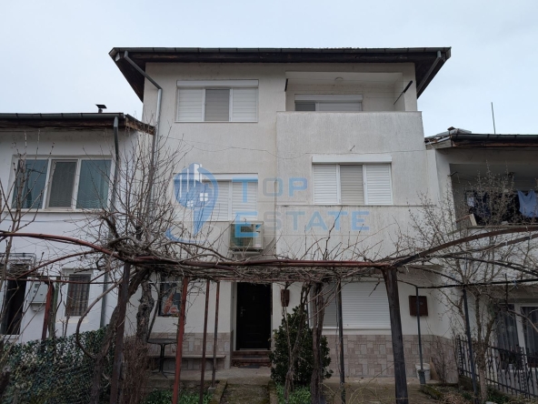 Къща в Стражица - 160 кв.м за 510 €/кв.м - Снимка #1