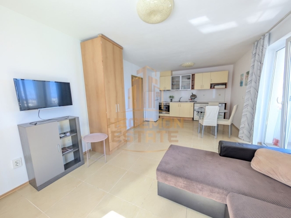 Двустаен апартамент в к.к. Св.Св. Константин и Елена - 75 кв.м за 1020 €/кв.м - Снимка #1
