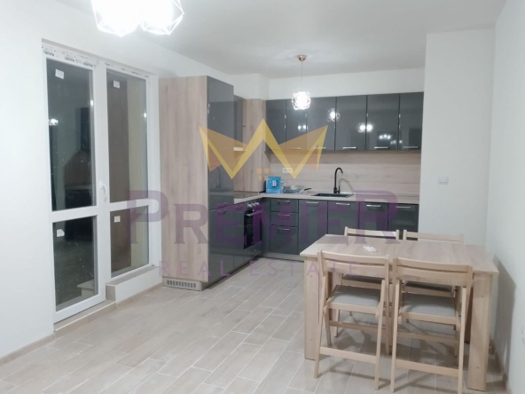 Дава се под наем Тристаен апартамент в Варна, Възраждане 4 - 75 кв.м за 663 € - Снимка #1