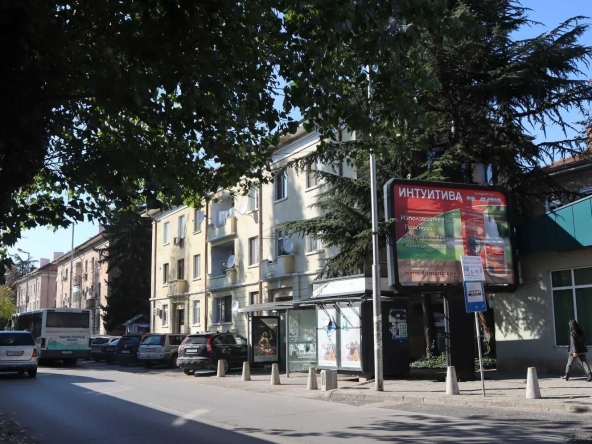 Тристаен апартамент в Хасково, Дружба 1 - 74 кв.м за 1082 €/кв.м - Снимка #1