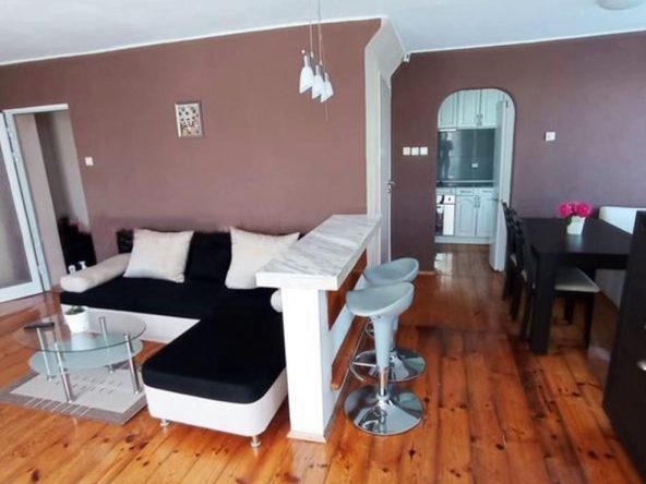 Дава се под наем Къща в София, Горна баня - 150 кв.м за 1300 € - Снимка #1