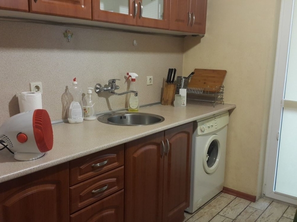 Дава се под наем Двустаен апартамент в Благоевград, Идеален център - 55 кв.м за 348.84 € - Снимка #1