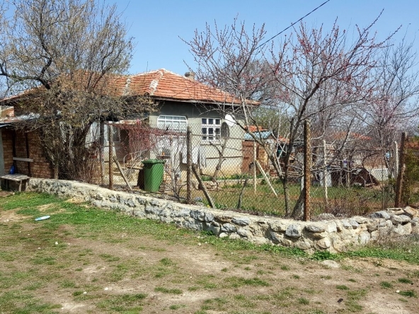 Къща в с. Аврен, Област Варна - 90 кв.м за 612 €/кв.м - Снимка #1