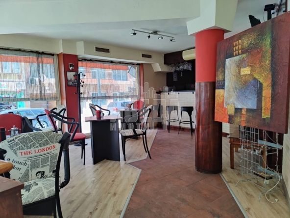 Заведение в Варна, Лятно кино Тракия - 125 кв.м за 1080 €/кв.м - Снимка #1