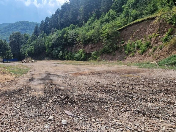 Парцел в с. Церово, Област София-област - 8000 кв.м за 35 €/кв.м - Снимка #1