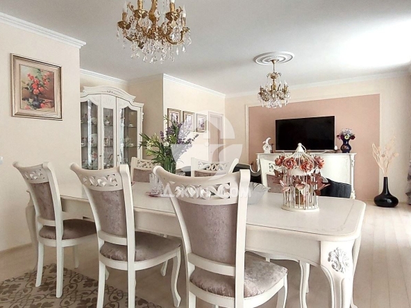 Къща в Бургас, Сарафово - 134 кв.м за 1389 €/кв.м - Снимка #1