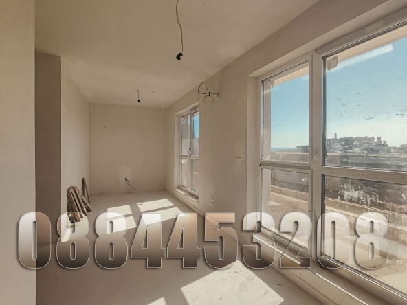 Двустаен апартамент в Варна, Левски - 79 кв.м за 1392 €/кв.м - Снимка #1