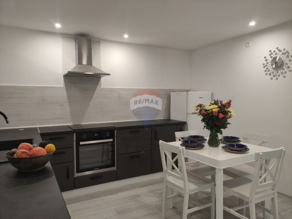 Къща в с. Гурково, Област Добрич - 160 кв.м за 1063 €/кв.м - Снимка #1