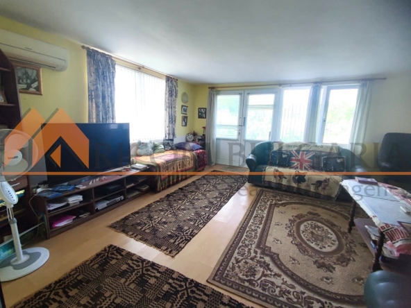 Къща в с. Китка, Област Варна - 338 кв.м за 409 €/кв.м - Снимка #1