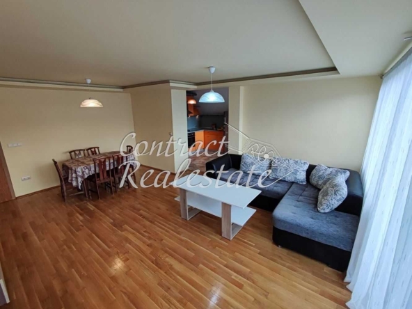 Дава се под наем Тристаен апартамент в Варна, Нептун - 150 кв.м за 714 € - Снимка #1