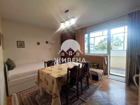 Дава се под наем Едностаен апартамент в Варна, Център - 40 кв.м за 307 € - Снимка #1