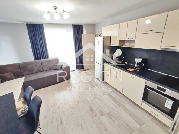 Дава се под наем Двустаен апартамент в Варна, Лятно кино Тракия - 70 кв.м за 561 € - Снимка #1