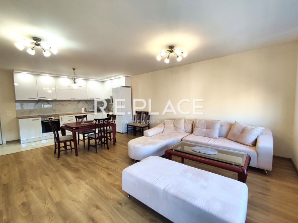 Тристаен апартамент в Варна, Център - 150 кв.м за 2241 €/кв.м - Снимка #1
