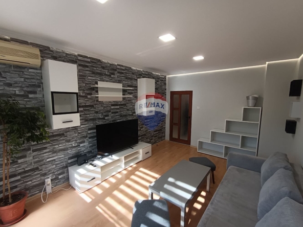 Дава се под наем Тристаен апартамент в Варна, Трошево - 100 кв.м за 612 € - Снимка #1