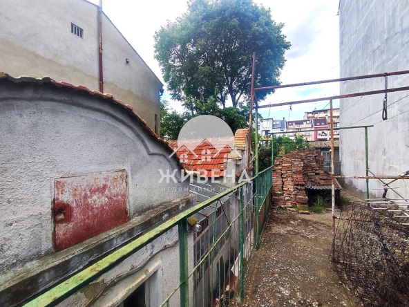 Парцел в Варна, Колхозен пазар - 140 кв.м за 1615 €/кв.м - Снимка #1