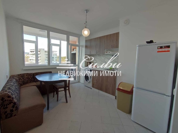 Дава се под наем Двустаен апартамент в Шумен, Тракия - 72 кв.м за 255 € - Снимка #1