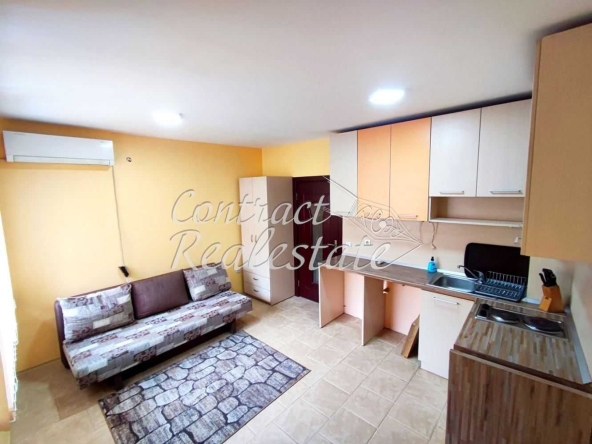 Дава се под наем Едностаен апартамент в Варна, Погреби - 30 кв.м за 204 € - Снимка #1