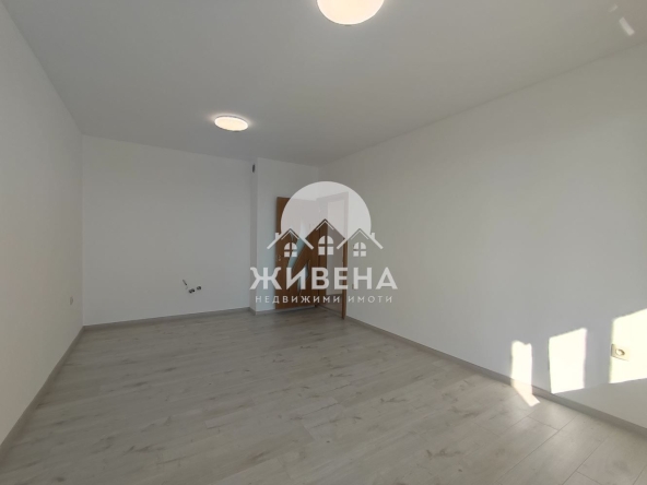 Четиристаен апартамент в Варна, Автогара - 80 кв.м за 1812 €/кв.м - Снимка #1