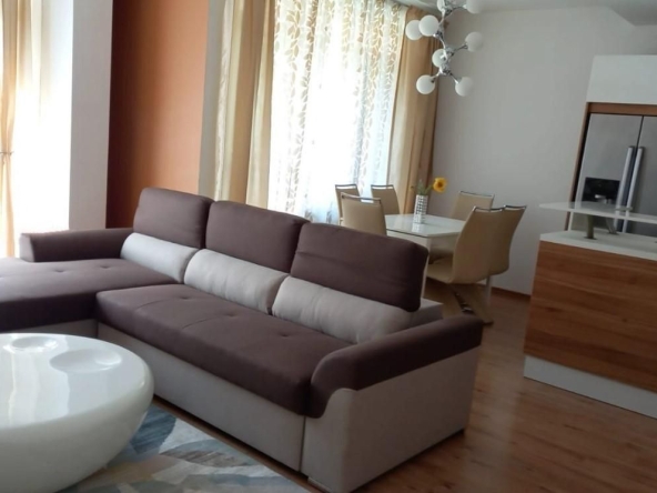 Дава се под наем Тристаен апартамент в София, Гео Милев - 120 кв.м за 900 € - Снимка #1