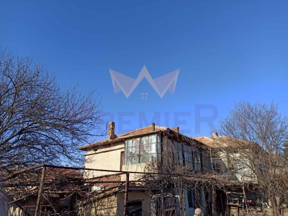 Къща в Тервел - 240 кв.м за 125 €/кв.м - Снимка #1