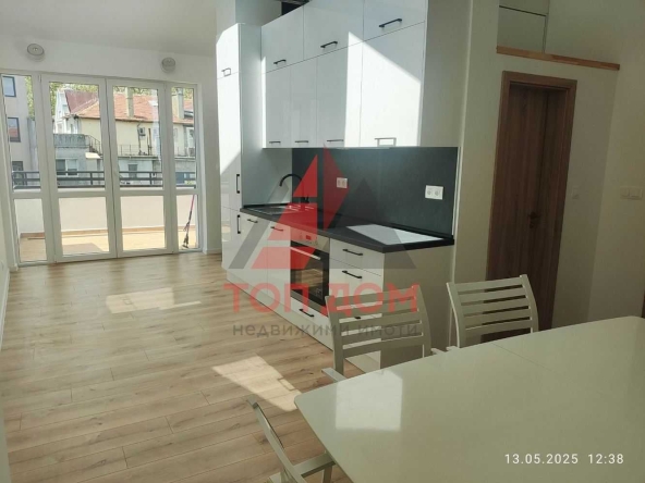 Дава се под наем Четиристаен апартамент в Варна, Център - 80 кв.м за 1300 € - Снимка #1