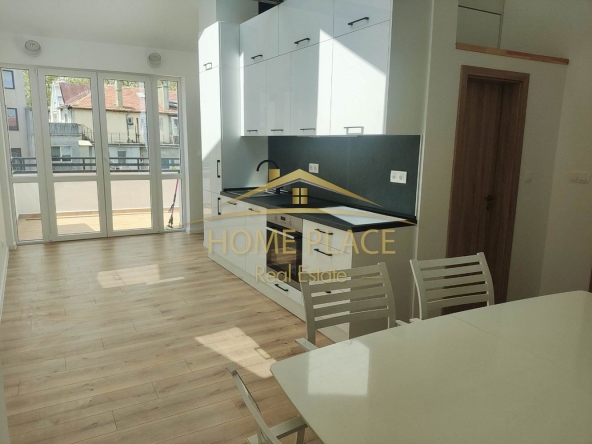 Дава се под наем Четиристаен апартамент в Варна, Операта - 120 кв.м за 1326 € - Снимка #1