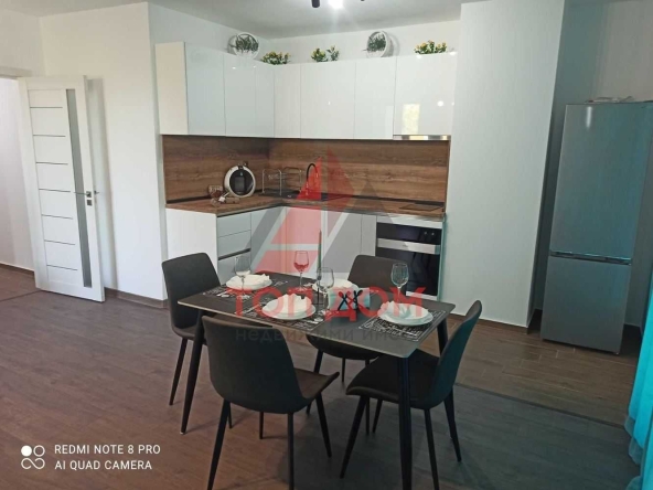 Дава се под наем Тристаен апартамент в Варна, Аспарухово - 78 кв.м за 663 € - Снимка #1