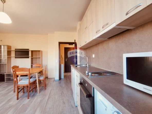 Тристаен апартамент в Варна, Гранд Мол Варна - 85 кв.м за 1254 €/кв.м - Снимка #1