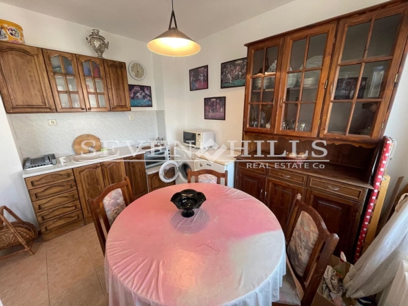 Дава се под наем Двустаен апартамент в Пловдив, Тракия - 78 кв.м за 306 € - Снимка #1