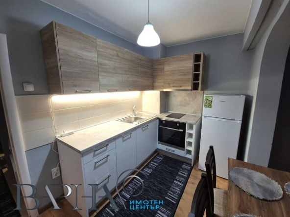 Дава се под наем Двустаен апартамент в Варна, Център - 45 кв.м за 353.94 € - Снимка #1