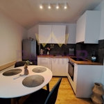 Дава се под наем Двустаен апартамент в Варна, Колхозен пазар - 55 кв.м за 484.5 € - Снимка #1