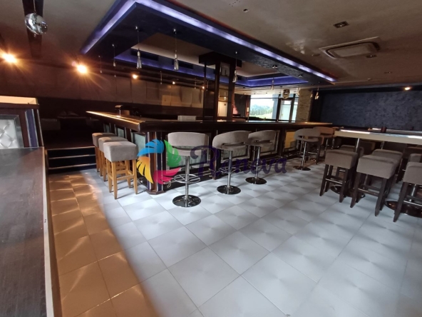 Дава се под наем Заведение в Варна, Център - 200 кв.м за 4488.51 € - Снимка #1