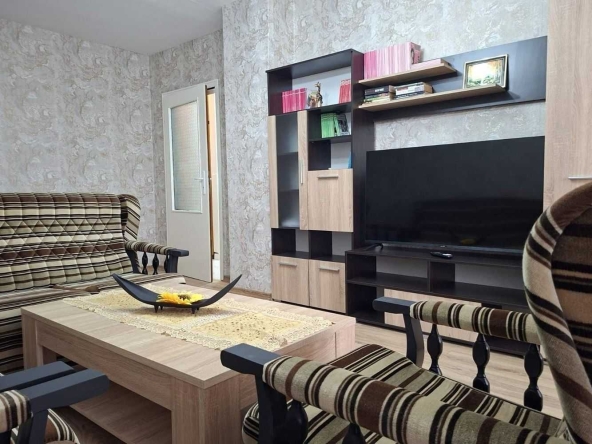 Дава се под наем Тристаен апартамент в Варна, Автогара - 79 кв.м за 548.25 € - Снимка #1