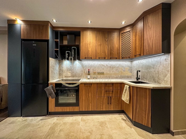 Дава се под наем Четиристаен апартамент в София, Изток - 100 кв.м за 1146.99 € - Снимка #1