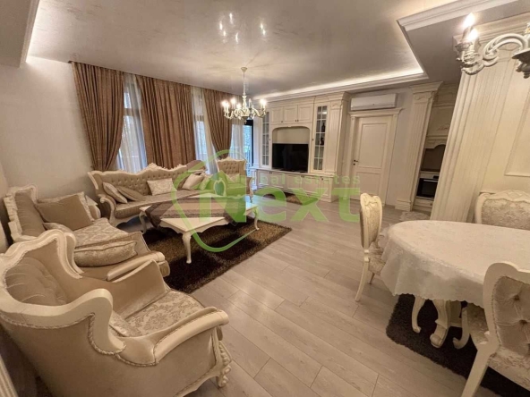 Четиристаен апартамент в София, Лозенец - 145 кв.м за 6 €/кв.м - Снимка #1