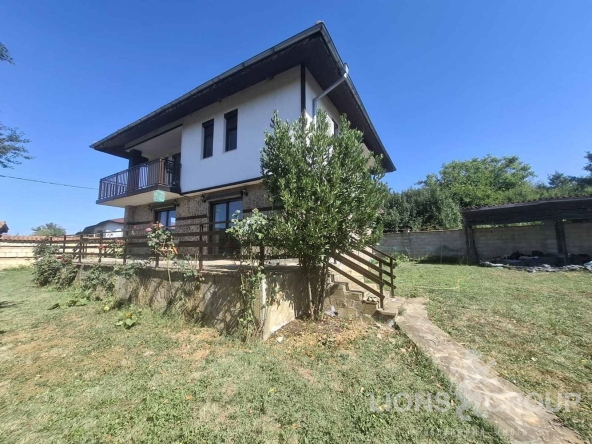 Къща в с. Юнец, Област Варна - 180 кв.м за 482 €/кв.м - Снимка #1