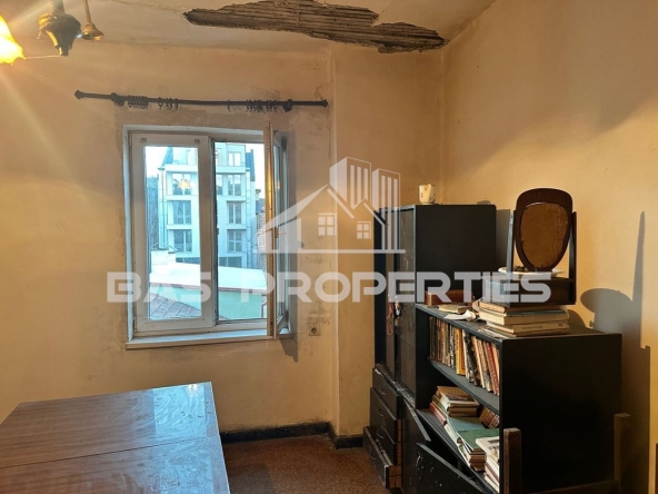 Тристаен апартамент в София, Център - 80 кв.м за 988 €/кв.м - Снимка #1