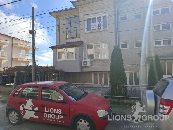 Етаж от къща в Варна, Виница - 220 кв.м за 526 €/кв.м - Снимка #1