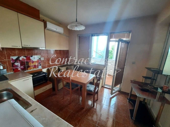 Дава се под наем Тристаен апартамент в Варна, Цветен квартал - 70 кв.м за 408 € - Снимка #1