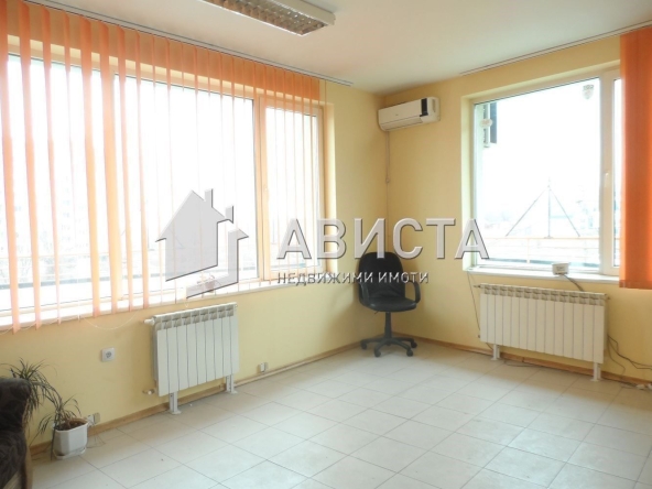 Дава се под наем Офис в София, Витоша - 60 кв.м за 548.25 € - Снимка #1