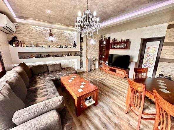 Многостаен апартамент в Пловдив, Кючук Париж - 293 кв.м за 1193 €/кв.м - Снимка #1