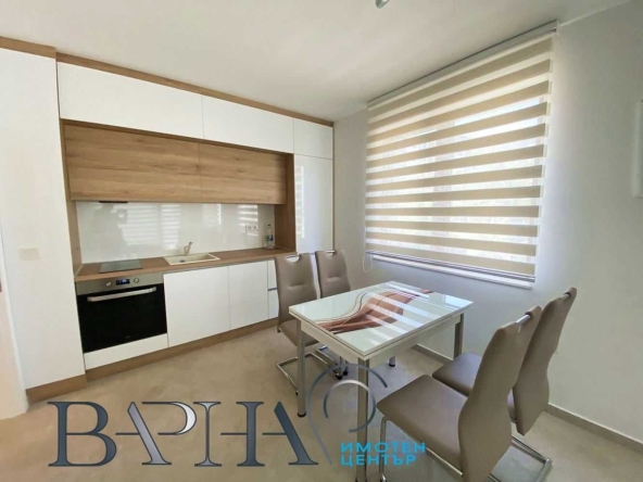 Дава се под наем Двустаен апартамент в к.к. Св.Св. Константин и Елена - 70 кв.м за 498.27 € - Снимка #1