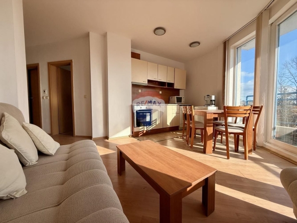 Тристаен апартамент в Балчик - 97 кв.м за 516 €/кв.м - Снимка #1