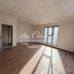 Тристаен апартамент в Шумен, Тракия - 84 кв.м за 729 €/кв.м - Снимка #1