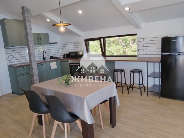 Дава се под наем Четиристаен апартамент в к.к. Св.Св. Константин и Елена - 105 кв.м за 997.05 € - Снимка #1