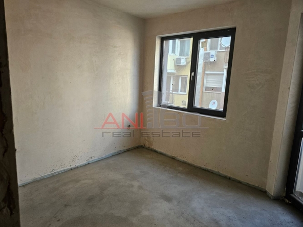 Двустаен апартамент в Варна, Колхозен пазар - 54 кв.м за 1030 €/кв.м - Снимка #1