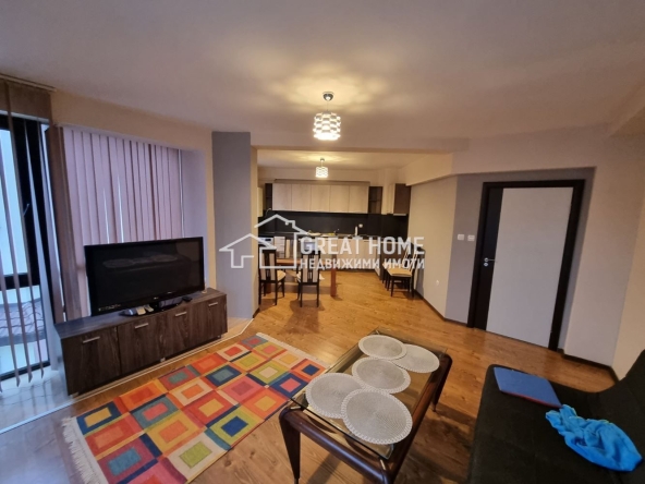 Дава се под наем Тристаен апартамент в Търговище, Вароша - 100 кв.м за 306 € - Снимка #1