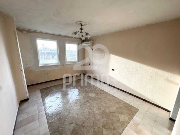 Тристаен апартамент в Велико Търново, Център - 71 кв.м за 399 €/кв.м - Снимка #1