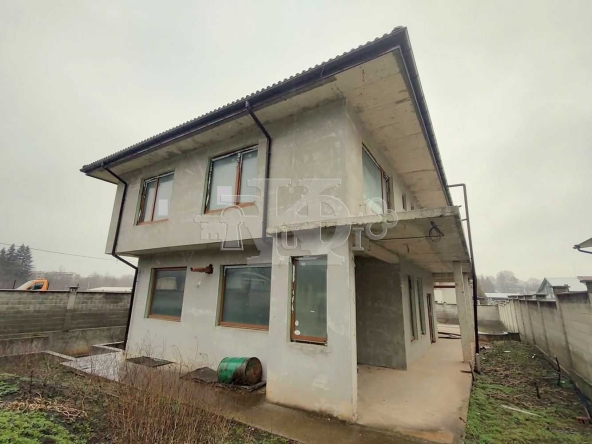 Къща в Добрич, Дружба 2 - 585 кв.м за 262 €/кв.м - Снимка #1