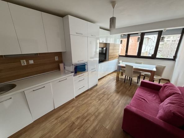 Тристаен апартамент в Бургас, Възраждане - 90 кв.м за 1111 €/кв.м - Снимка #1
